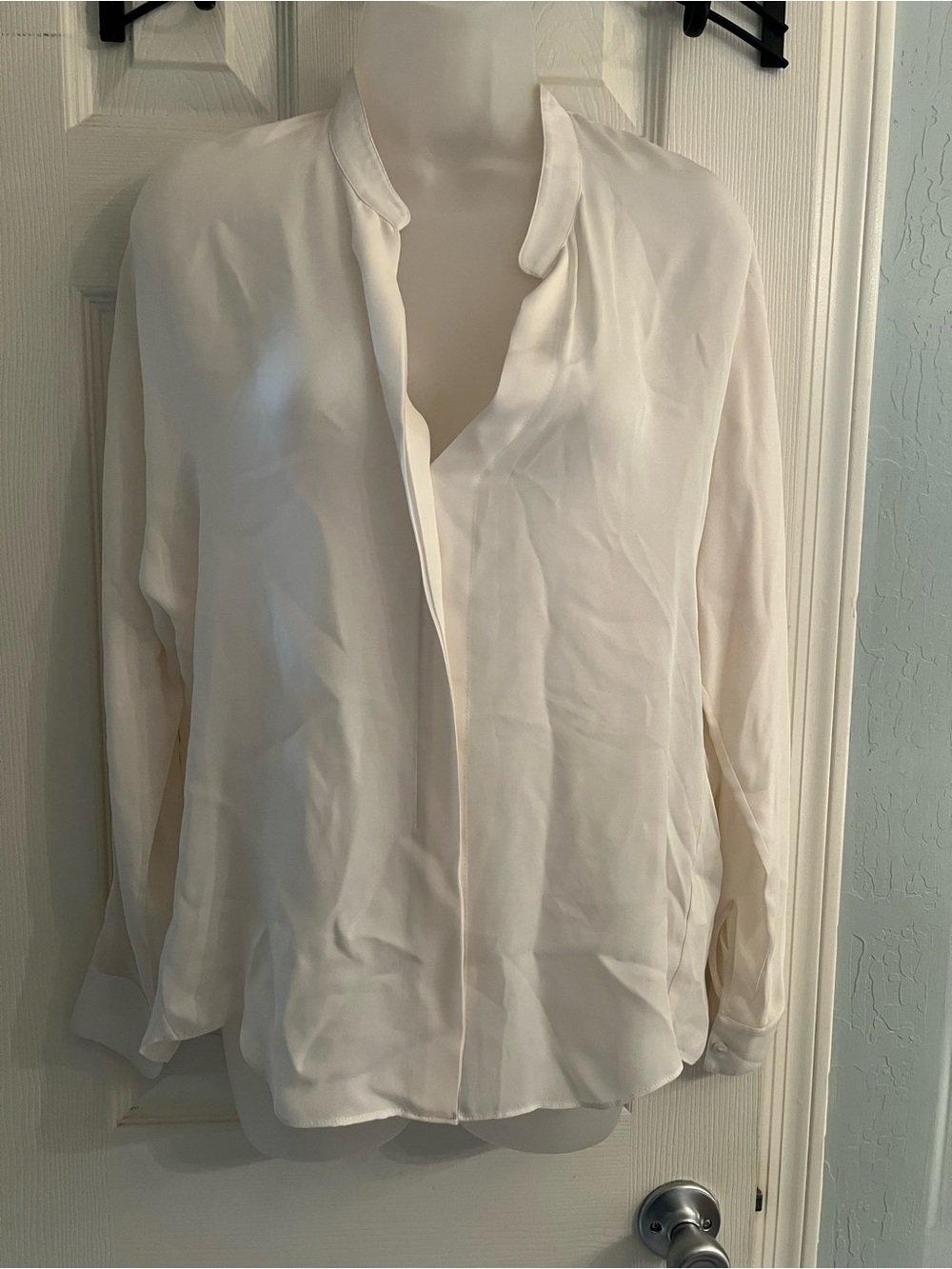 Vince silk small cream top